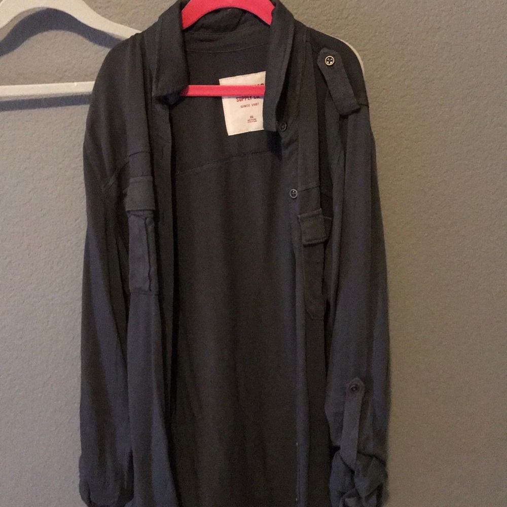 mossimo grey button down shirt